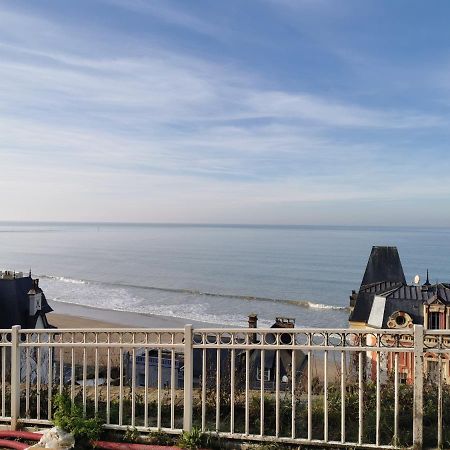 Ferienwohnung Les Pieds Dans L'Eau Trouville-sur-Mer Exterior foto